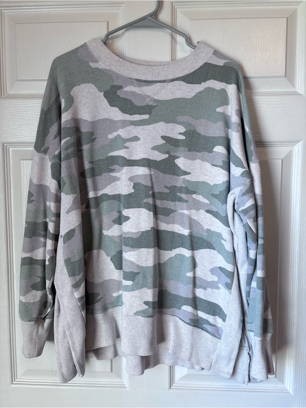 aerie Women's Camouflage Crewneck Sweater - Sage & Light Gray